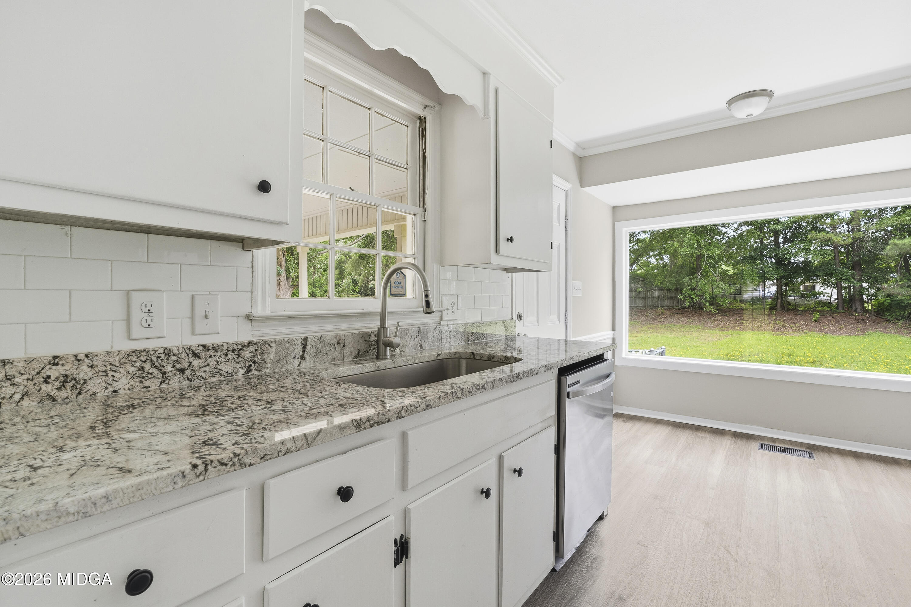 1484 Forest Hill Road Macon, GA 31210 - Photo 10 of 37 1484 Forest Hill Rd-09815