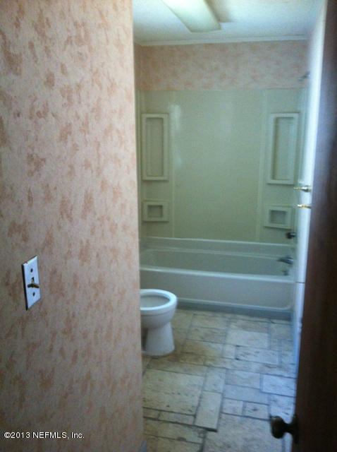 3147 Dothan Road Green Cove Springs, FL 32043 - Photo 13 of 26 hall bath