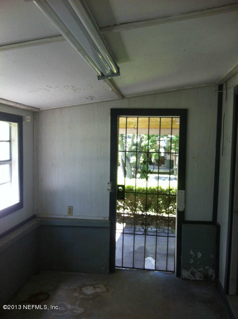 3147 Dothan Road Green Cove Springs, FL 32043 - Photo 20 of 26 porch enclosure opp