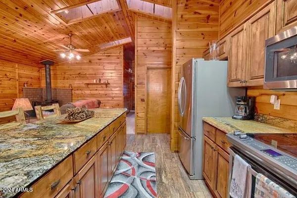 $3,950 | 5038 Sweeping Vista Drive, Pinetop, AZ 85935