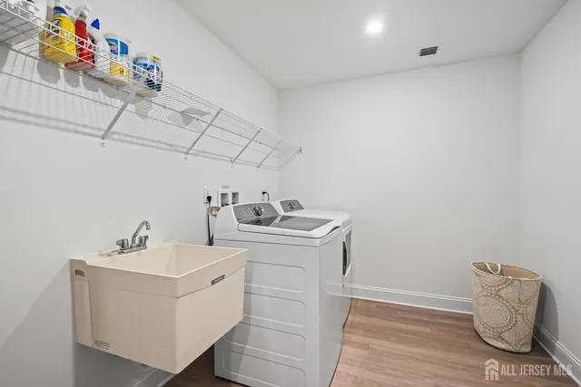 $770,000 | 2707 Hayden Court, Monroe Township, NJ 08831