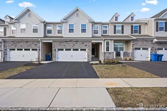 $770,000 | 2707 Hayden Court, Monroe Township, NJ 08831