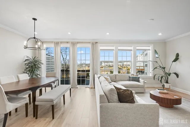 $770,000 | 2707 Hayden Court, Monroe Township, NJ 08831