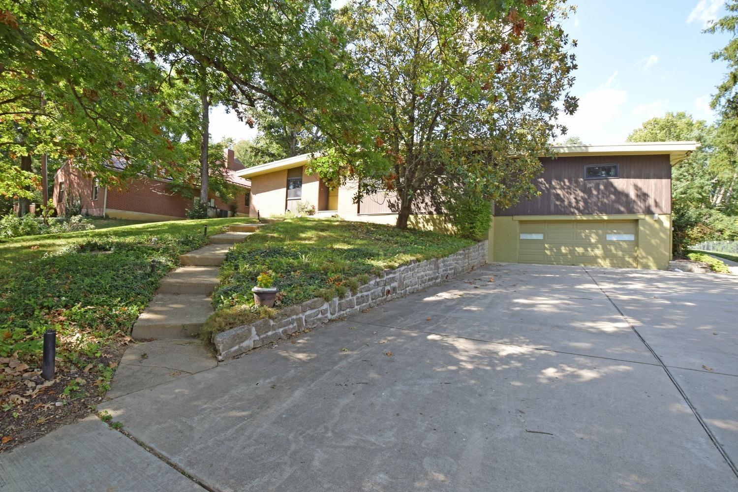 8148 Hopper Road Cincinnati, OH 45255 - Photo 7 of 48 Gallery Image 7