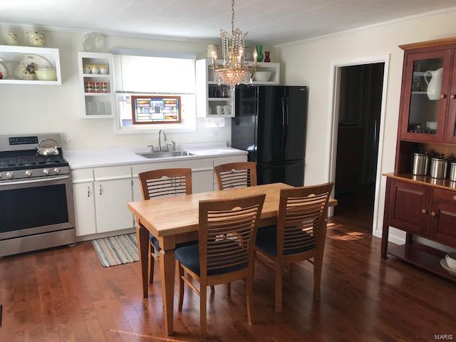 460 Dorsey Road Gillespie, IL 62033 - Photo 3 of 7