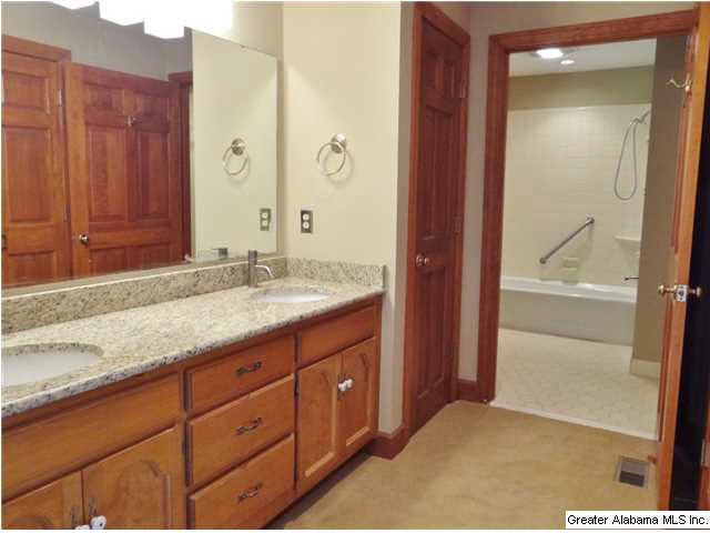 1079 Crest Road Leeds, AL 35094 - Photo 24 of 32