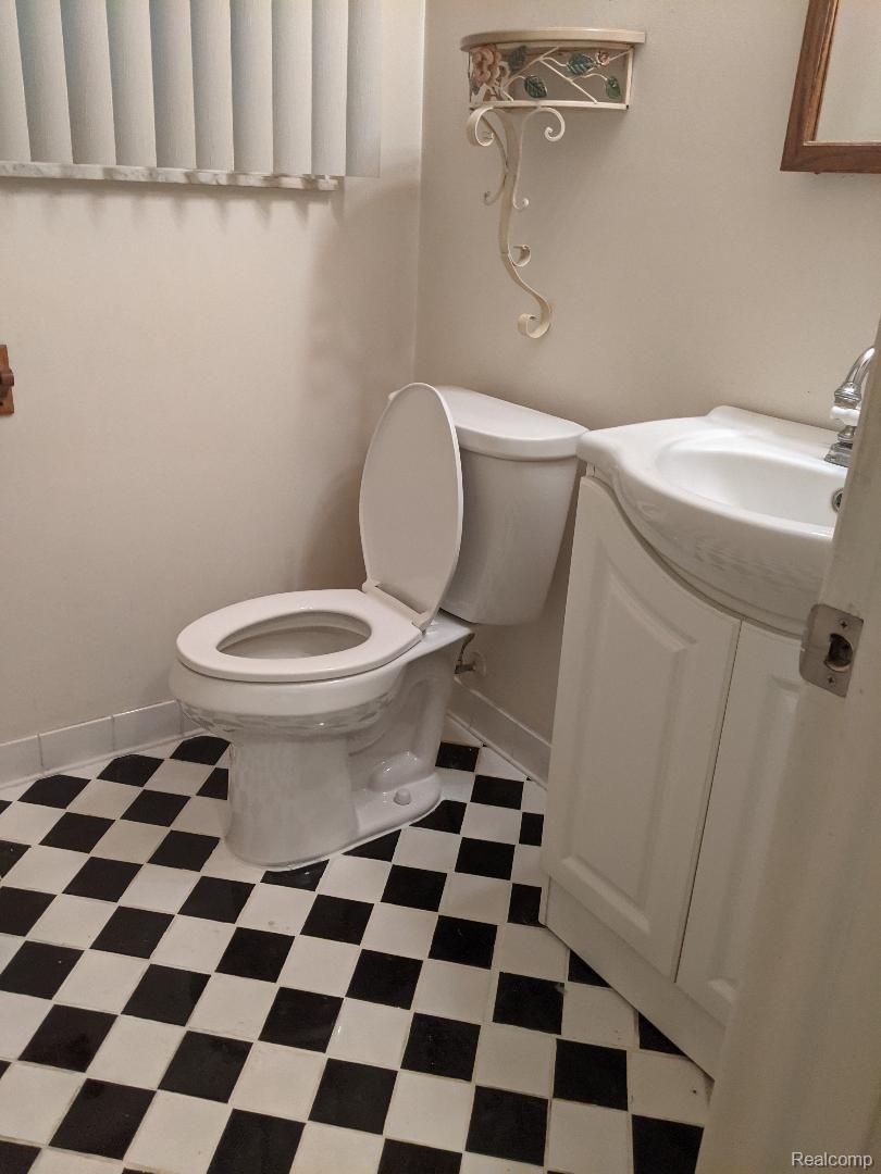 378 Lochaven Road Waterford, MI 48327 - Photo 12 of 13 thumbnail (2).jpg