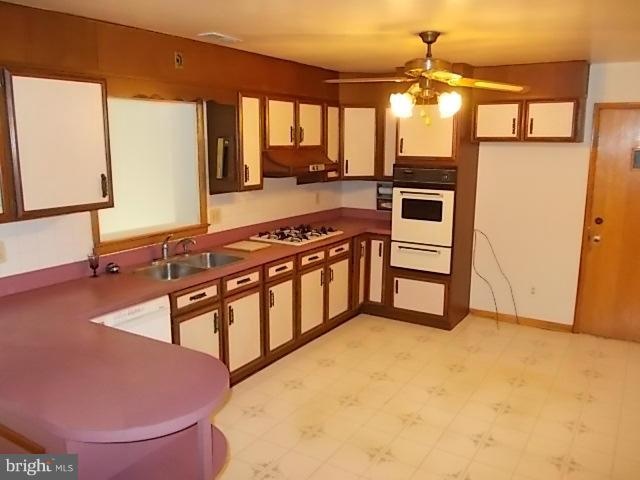 404 Merrie Lane Fallston, MD 21047 - Photo 11 of 22 Kitchen