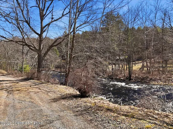 $465,000 | 1074 Stony Creek Road, East Stroudsburg, PA 18302