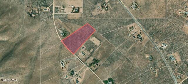 550 Appaloosa Circle Reno, NV 89508 - Photo 8 of 8 a picture of a bathroom