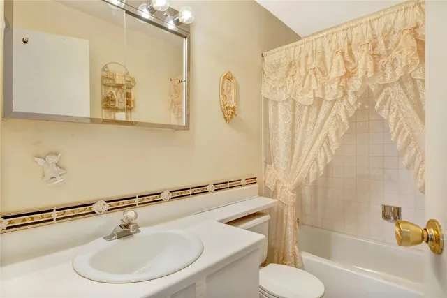 $499,907 | 107 East Midland Pond Court, Moriches, NY 11955