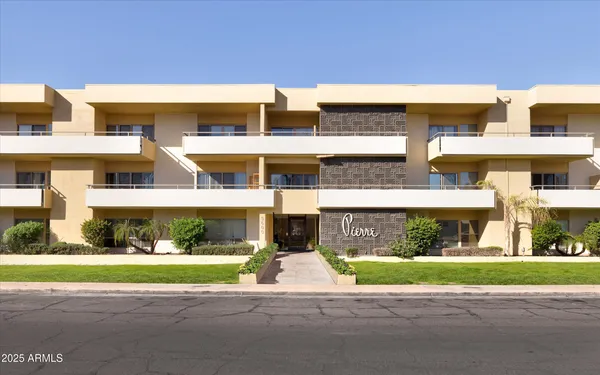 $319,900 | 3600 North 5th Avenue, Unit 302, Phoenix, AZ 85013