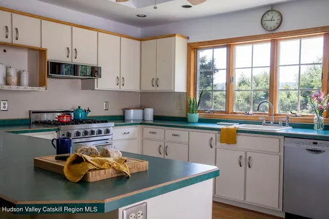 $525,000 | 5999 Route 23c Ny 12452, Prattsville, NY 12468