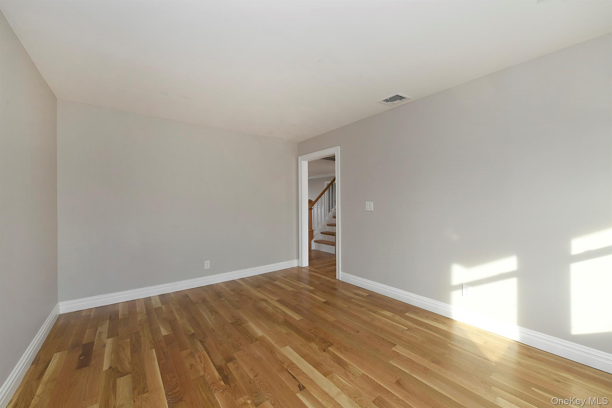 1903 George Court Merrick, NY 11566 - Photo 17 of 37 Family Room