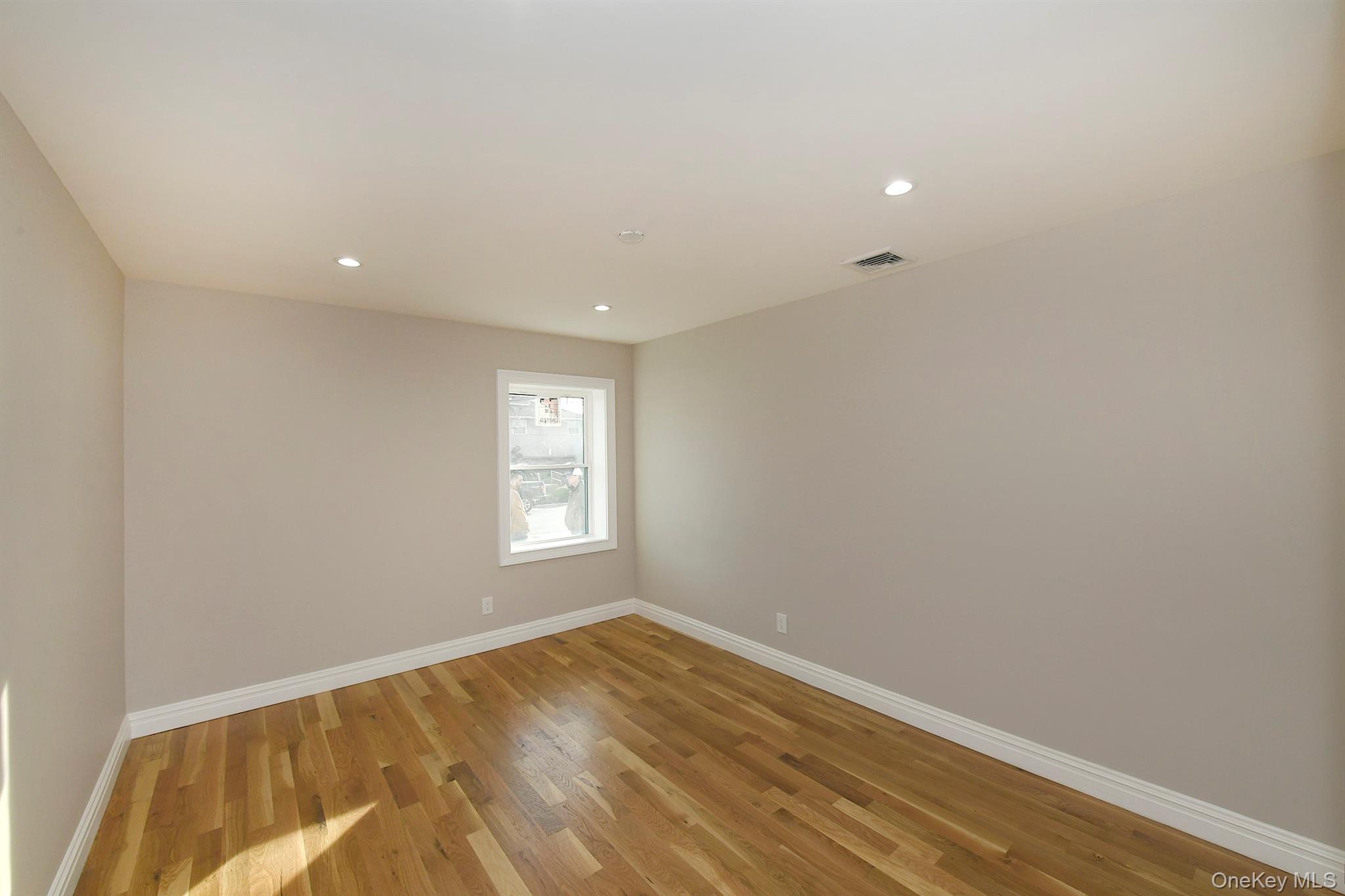 1903 George Court Merrick, NY 11566 - Photo 23 of 37 Bedroom