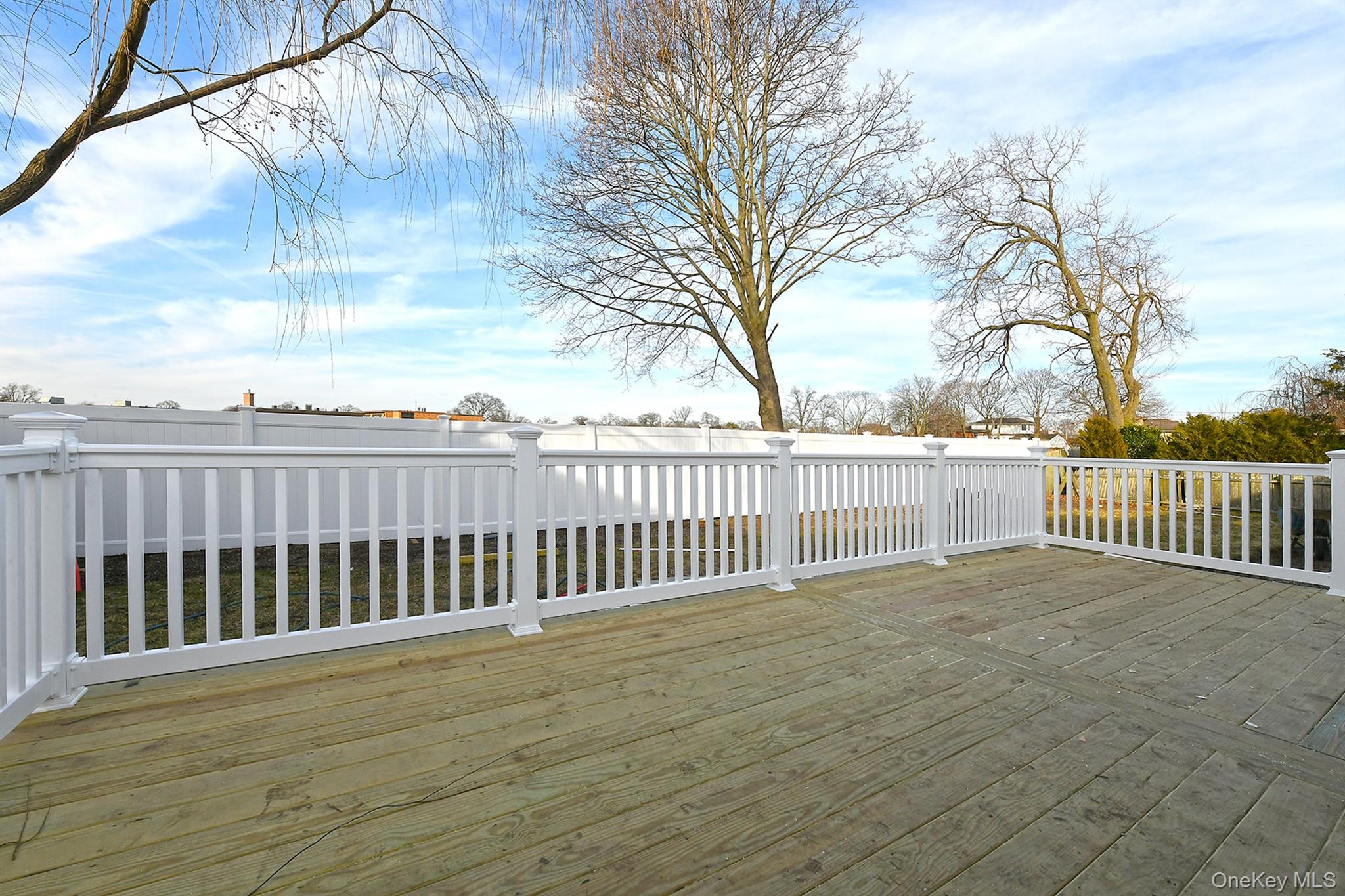 1903 George Court Merrick, NY 11566 - Photo 33 of 37 New Deck