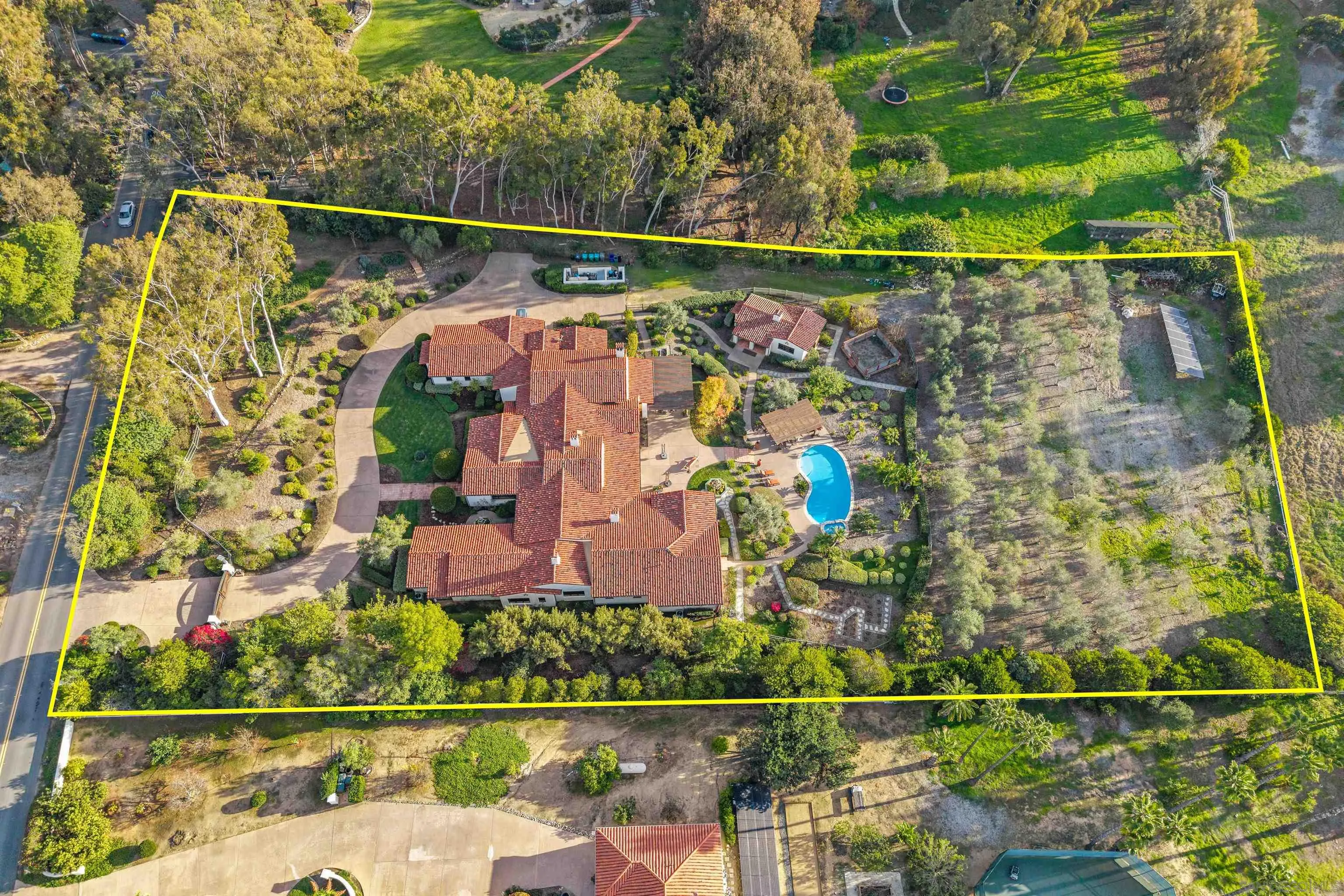 6870 La Valle Plateada Rancho Santa Fe, CA 92067 - Photo 36 of 37 a view of a yard
