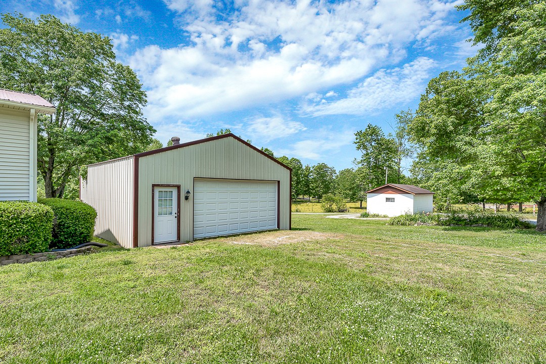 435 Redmon Road Smithville, TN 37166 - Photo 5 of 28 Gallery Image 5