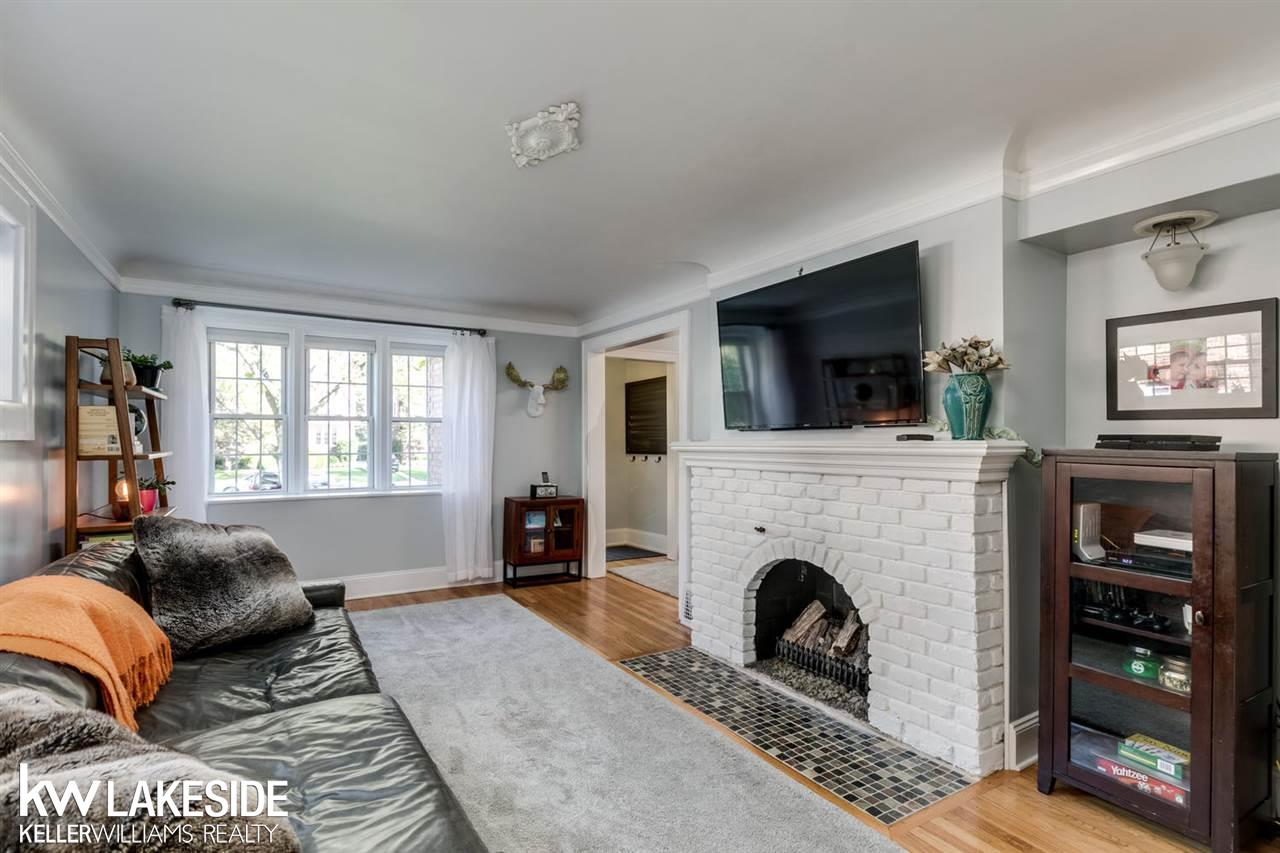 901 Washington Road Grosse Pointe, MI 48230 - Photo 8 of 36