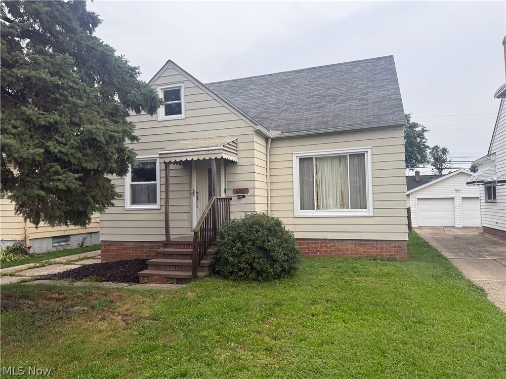 6206 Snow Road Parma, OH 44129 - Photo 1 of 25 Gallery Image 1
