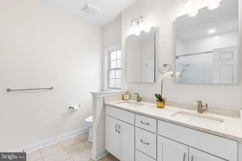 $660,000 | 116 American Way, Downingtown, PA 19335