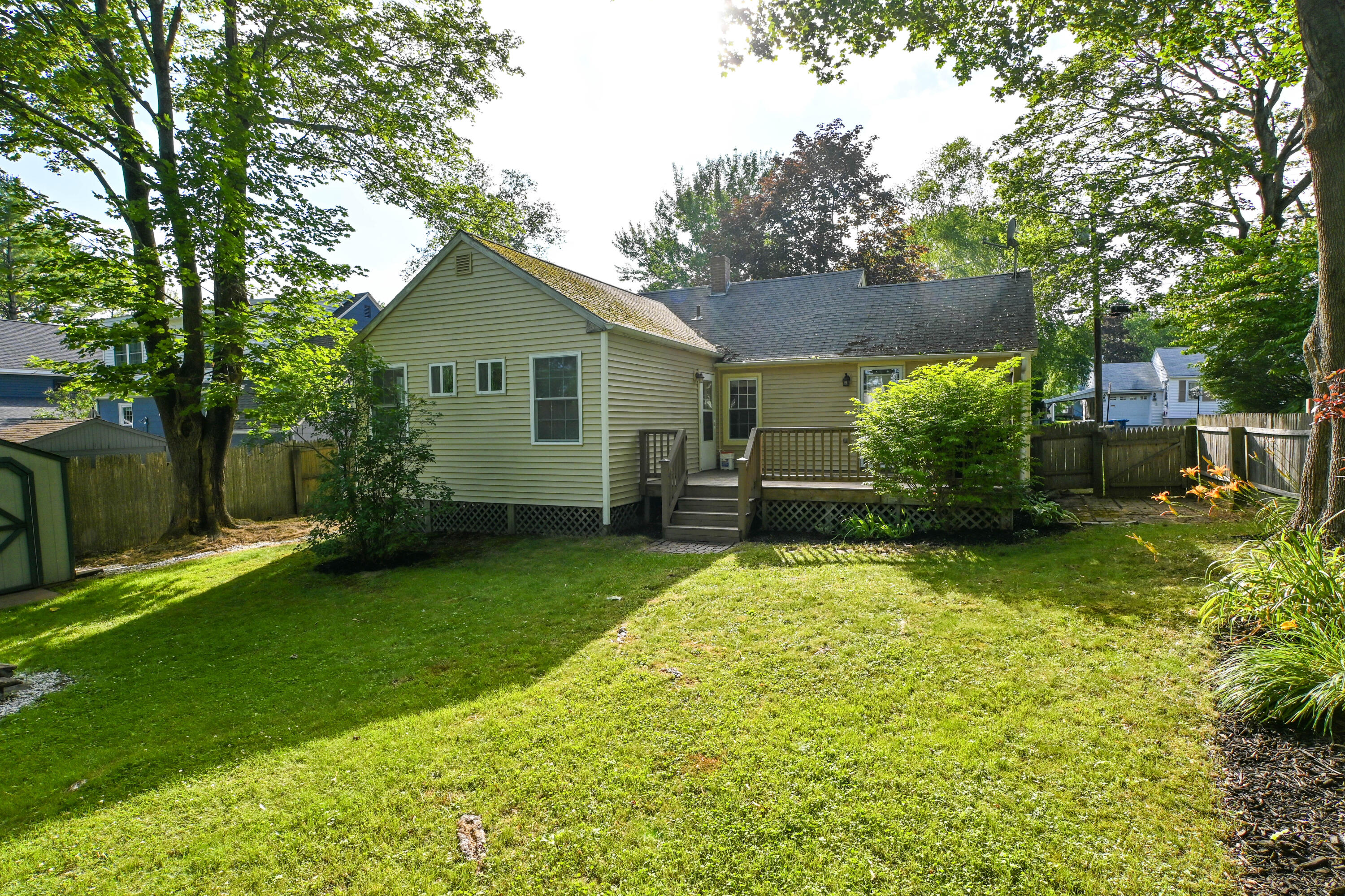 28 Colonial Road Westbrook, ME 04092 - Photo 27 of 32 28ColonialRd-25