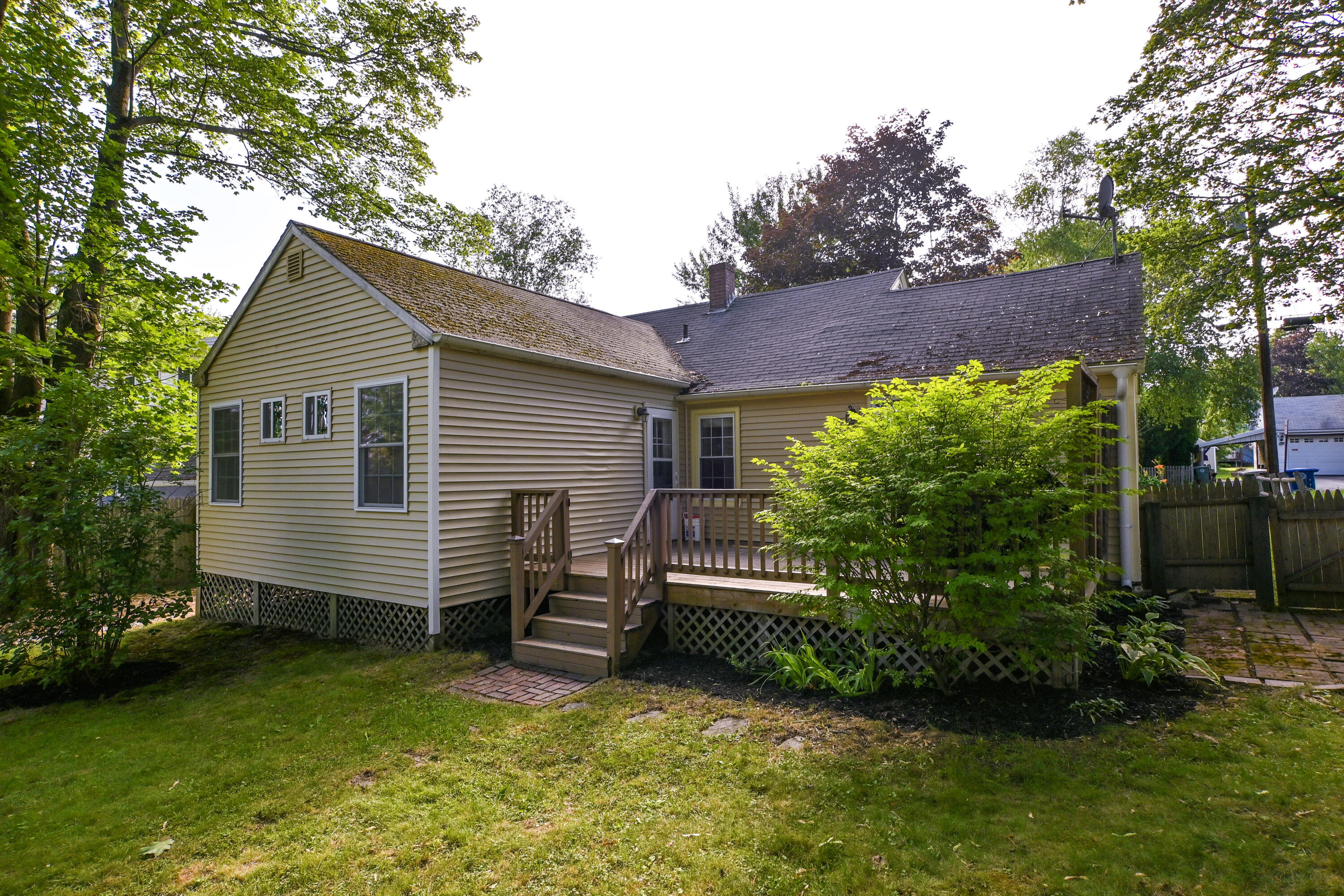 28 Colonial Road Westbrook, ME 04092 - Photo 30 of 32 28ColonialRd-30