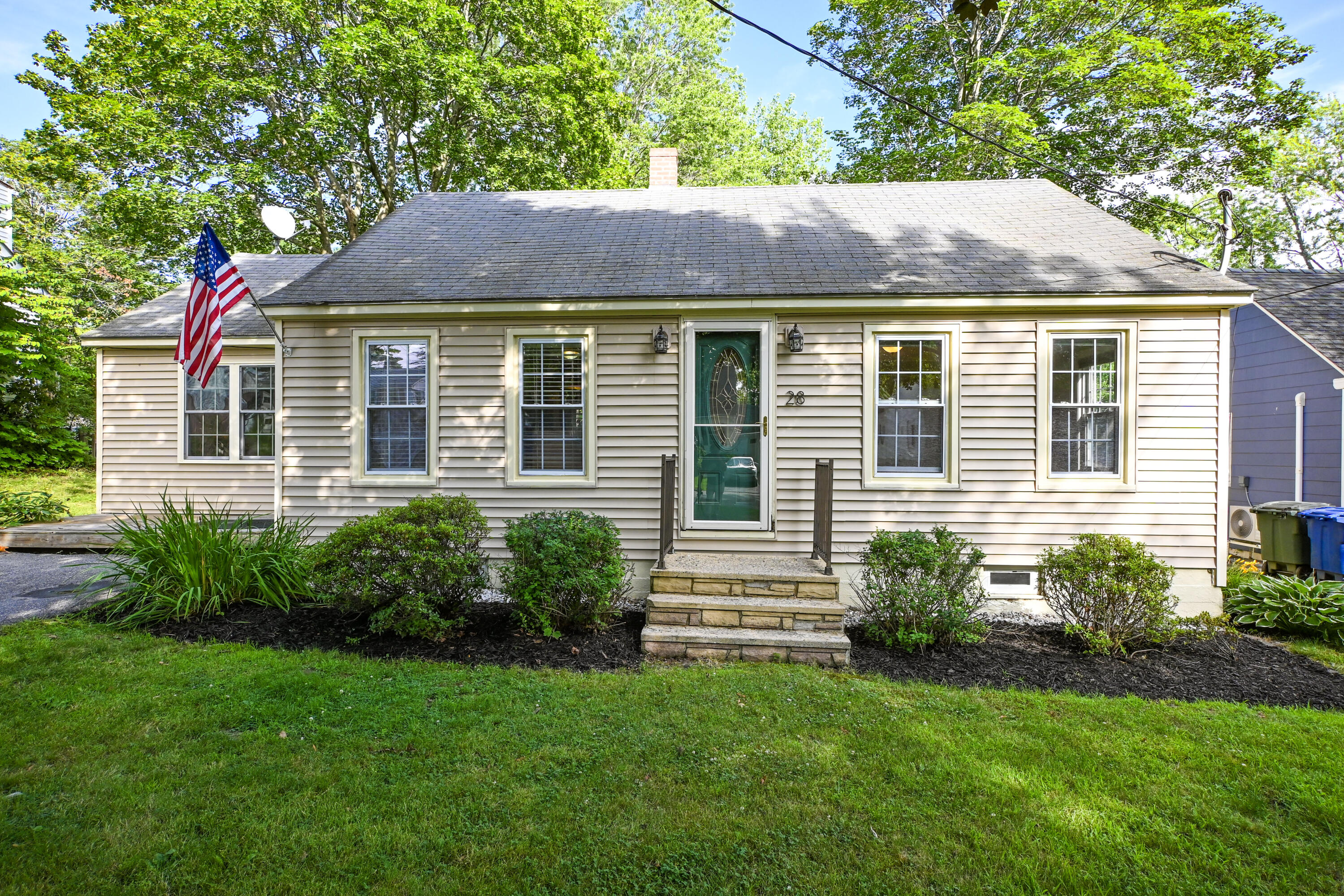 28 Colonial Road Westbrook, ME 04092 - Photo 3 of 32 28ColonialRd-6