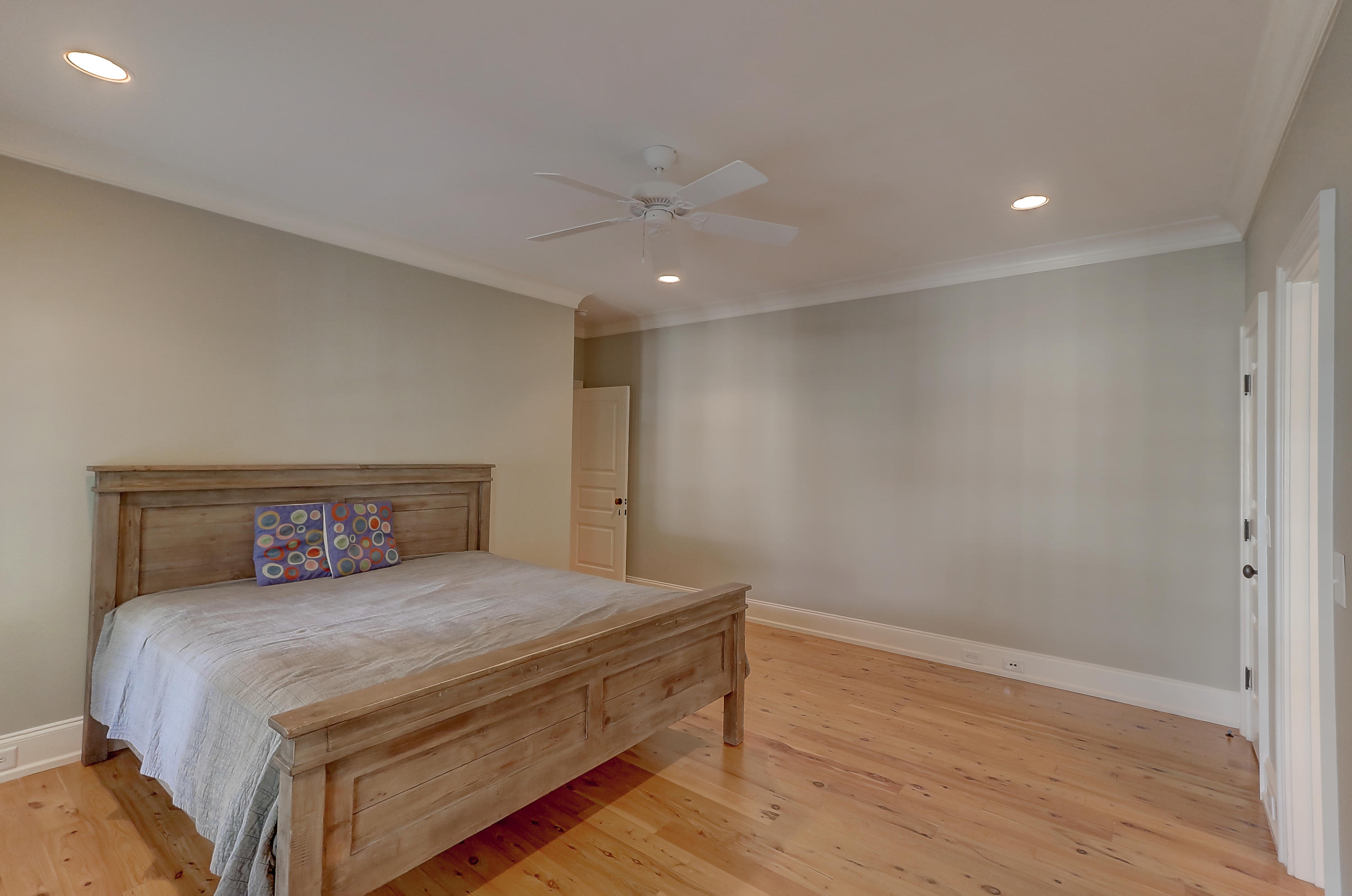 24 Edenton Road Mount Pleasant, SC 29464 - Photo 23 of 49 Upstairs Master Suite