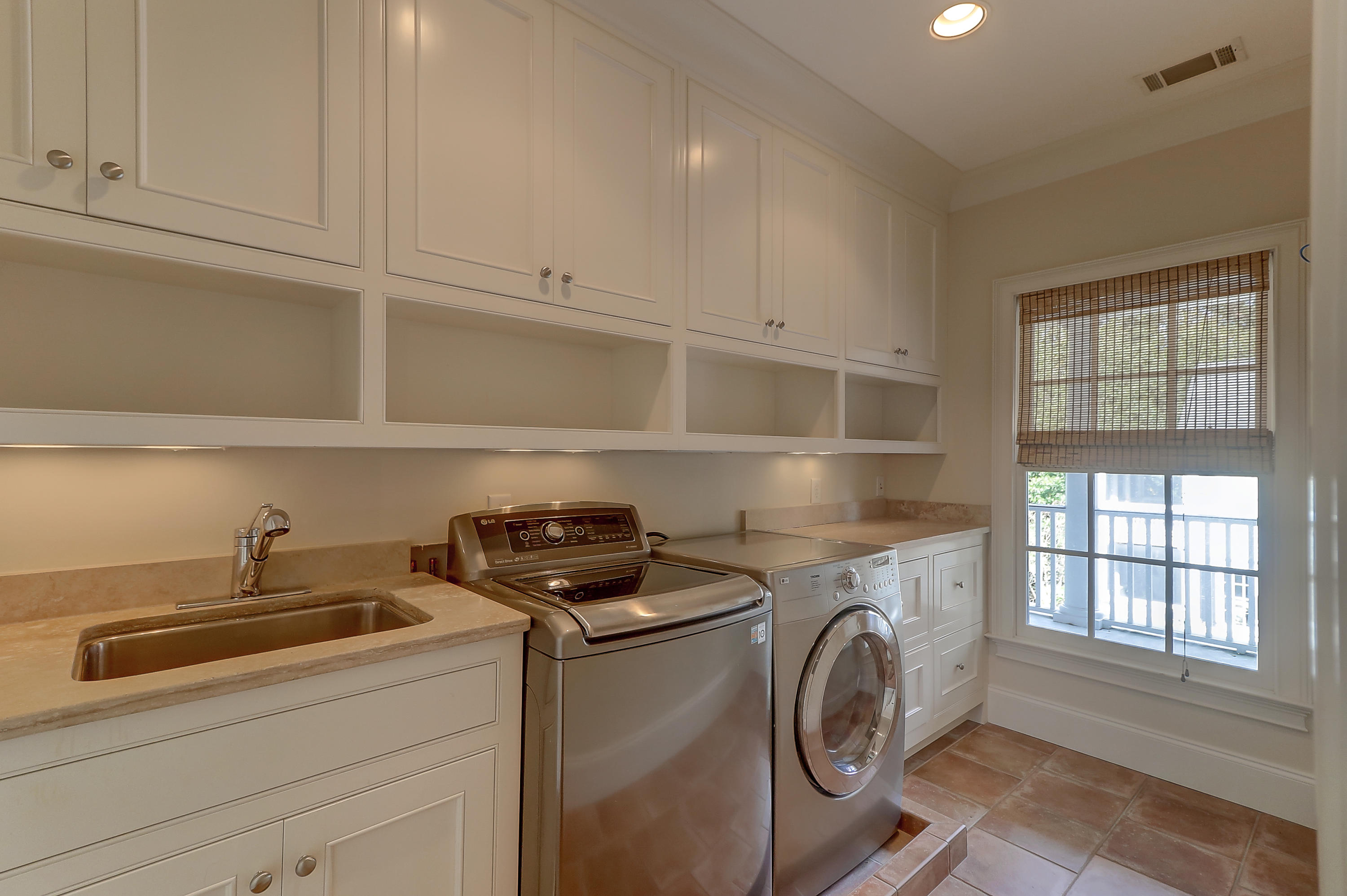 24 Edenton Road Mount Pleasant, SC 29464 - Photo 31 of 49 Laundry Room