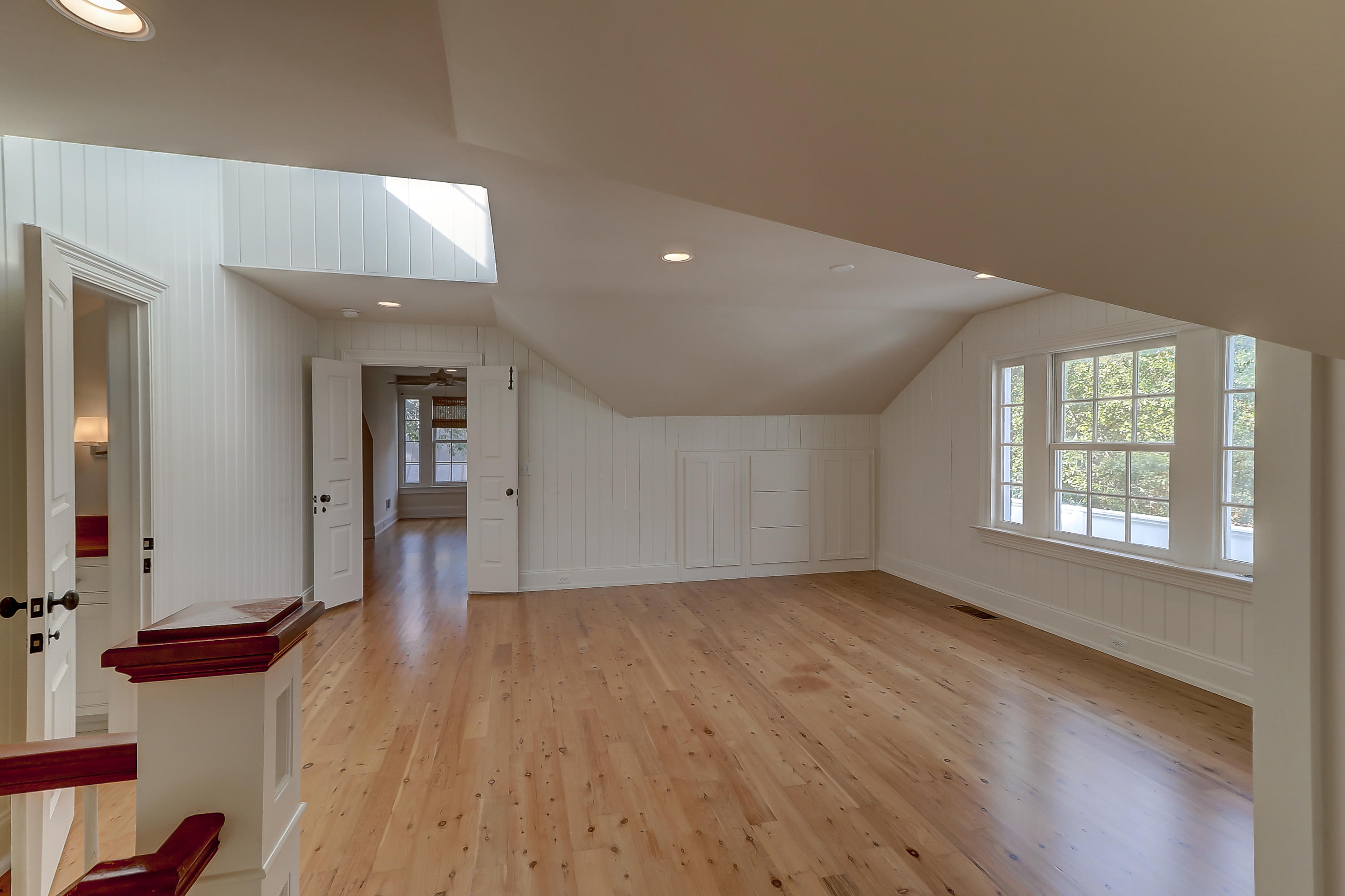 24 Edenton Road Mount Pleasant, SC 29464 - Photo 33 of 49 Third Floor Living Space