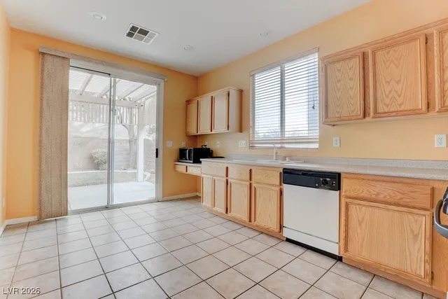 $1,900 | 332 Sonoma Valley Street, Las Vegas, NV 89144