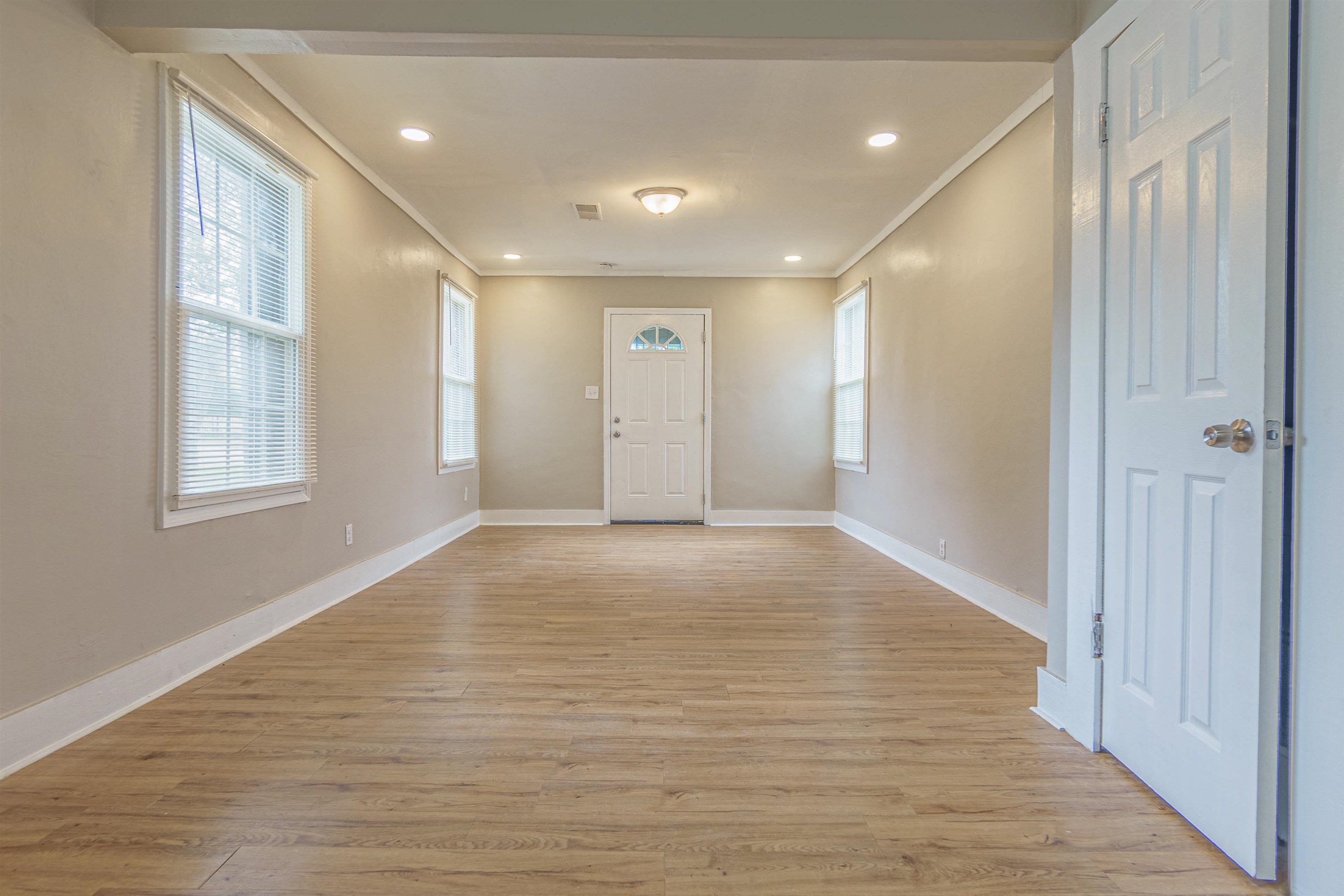 1129 Getwell Road Memphis, TN 38111 - Photo 4 of 17