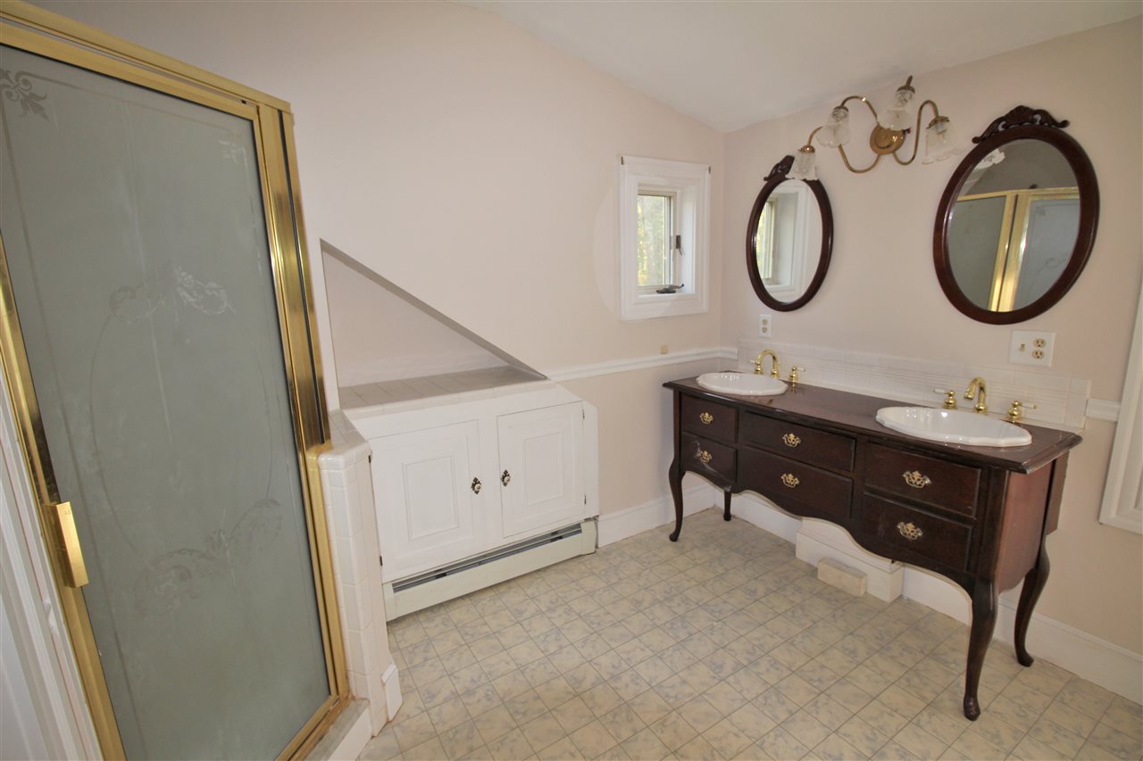 30 Newfields Road Exeter, NH 03833 - Photo 15 of 23