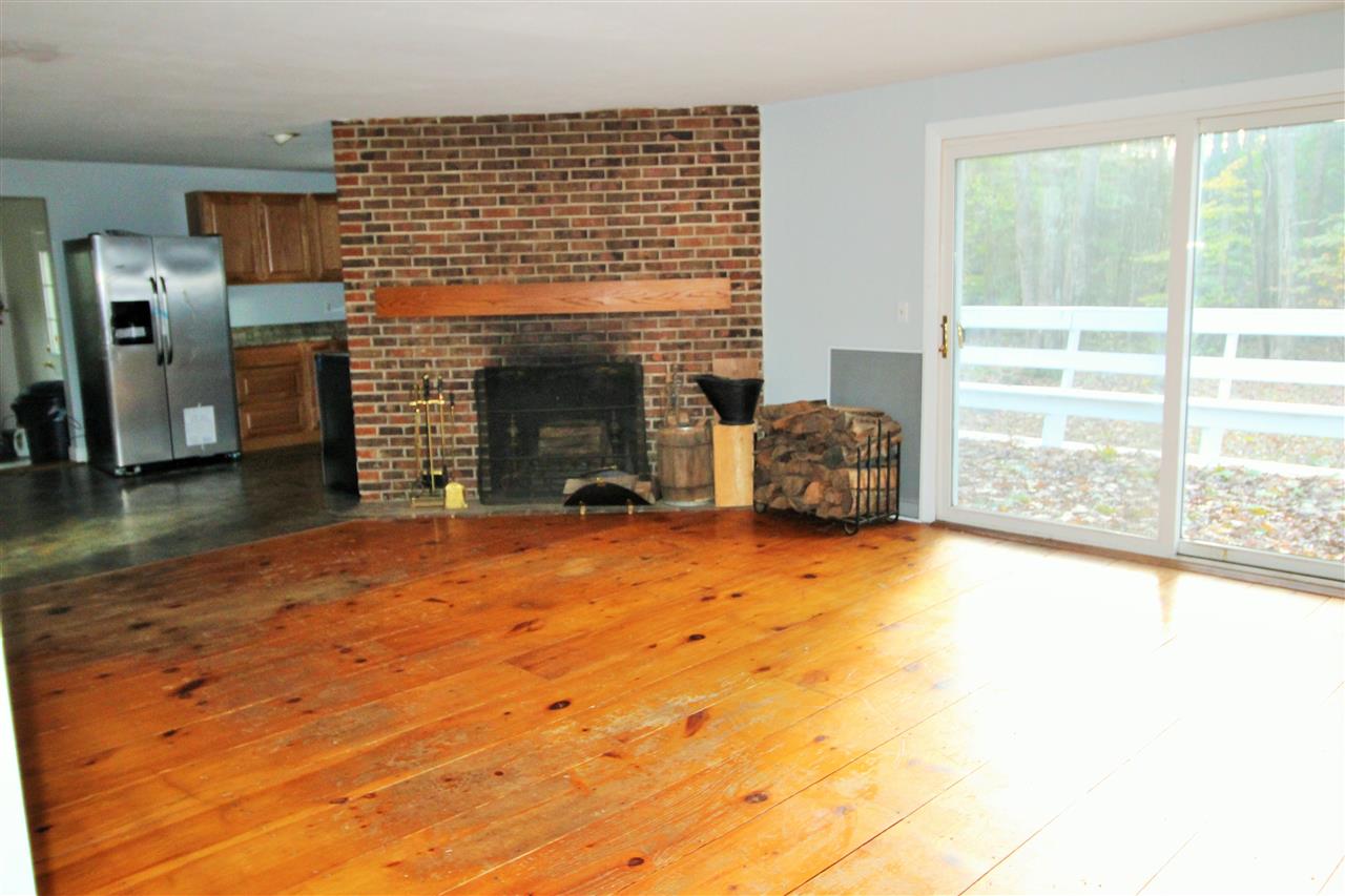 30 Newfields Road Exeter, NH 03833 - Photo 3 of 23