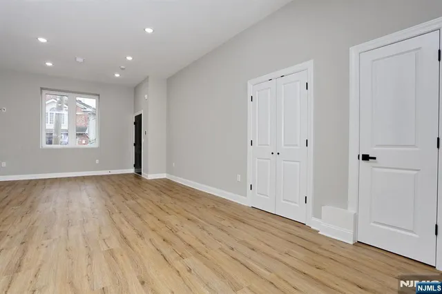 $3,950 | 385 Passaic Avenue, Unit 1, Lodi, NJ 07644