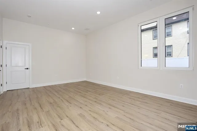 $3,950 | 385 Passaic Avenue, Unit 1, Lodi, NJ 07644