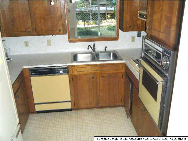933 South River Road Denham Springs, LA 70726 - Photo 7 of 8 Gallery Image 7