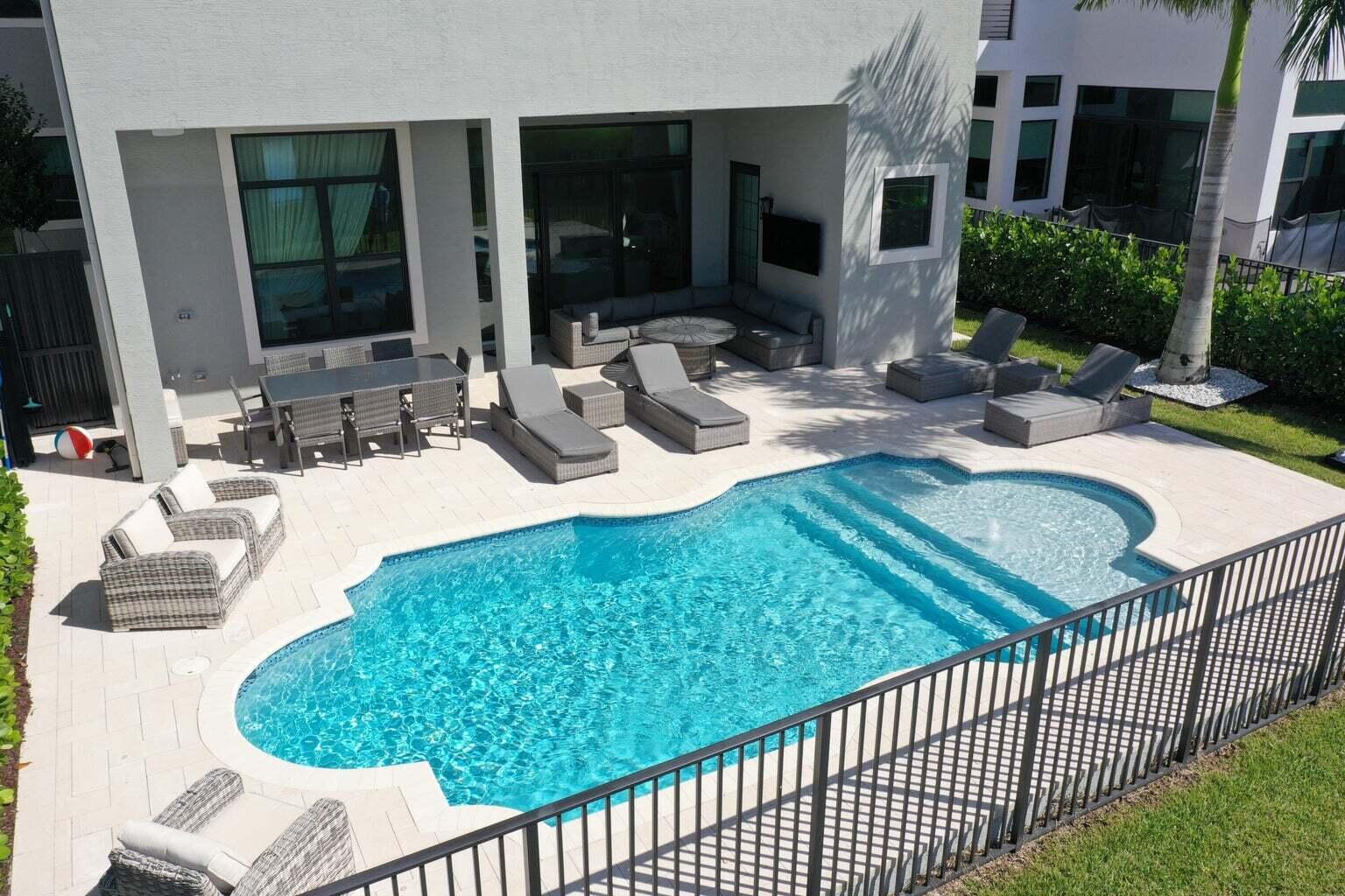 9016 Chauvet Way Boca Raton, FL 33496 - Photo 66 of 79 Outdoor Living