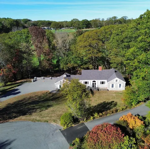 $1,250,000 | 10 Pheasant Hill Road, Cape Elizabeth, ME 04107
