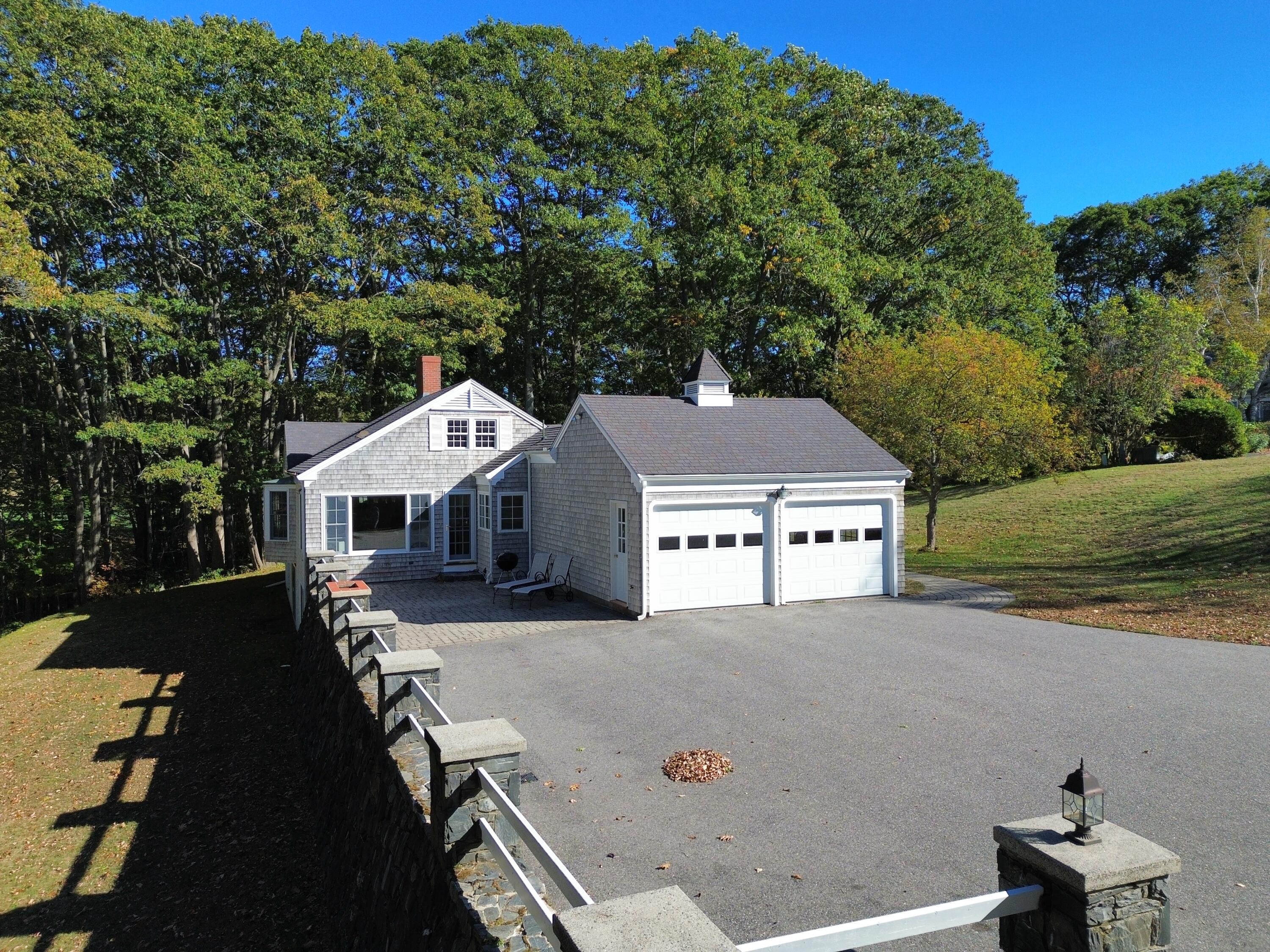 10 Pheasant Hill Road Cape Elizabeth, ME 04107 - Photo 11 of 42 dji_fly_20251010_141816_776_176018815100