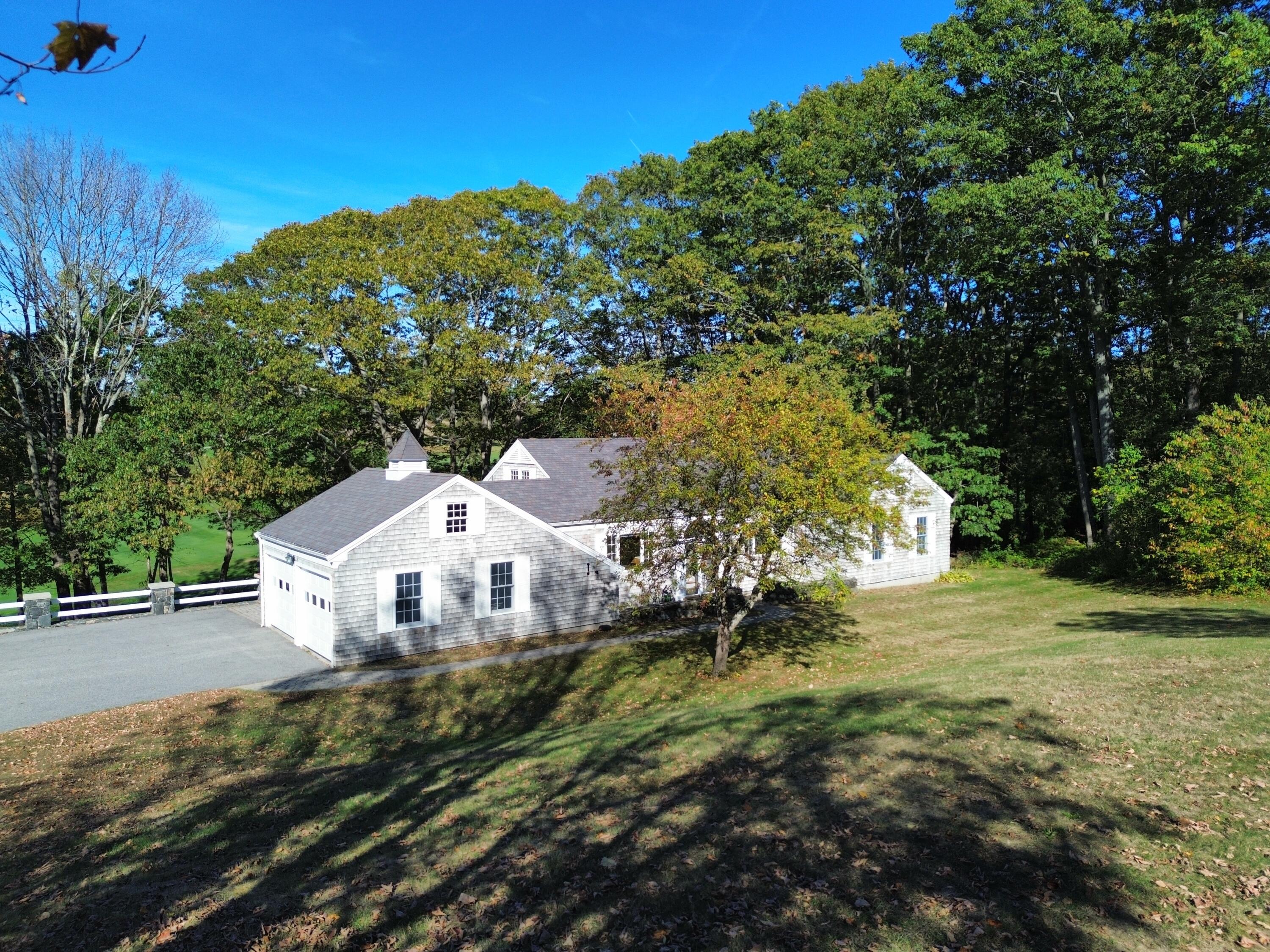 10 Pheasant Hill Road Cape Elizabeth, ME 04107 - Photo 15 of 42 dji_fly_20251010_142944_792_176018813588