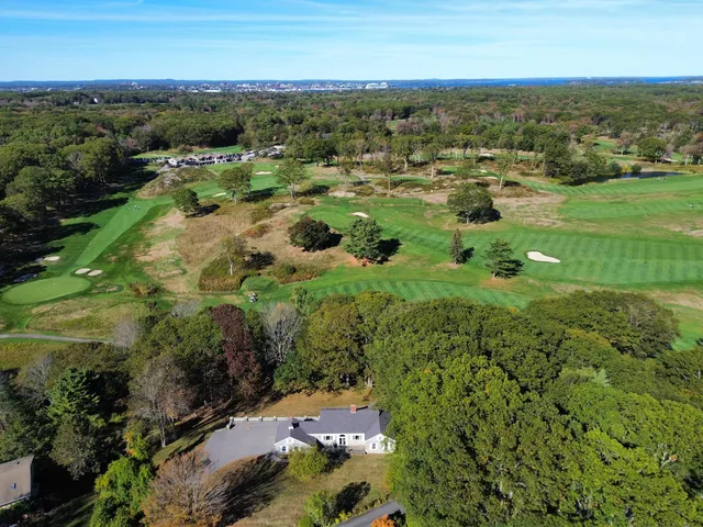 $1,250,000 | 10 Pheasant Hill Road, Cape Elizabeth, ME 04107