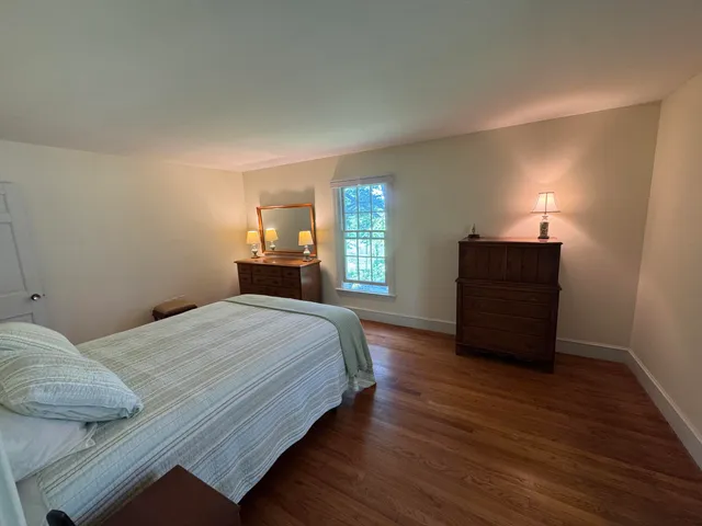 $1,250,000 | 10 Pheasant Hill Road, Cape Elizabeth, ME 04107