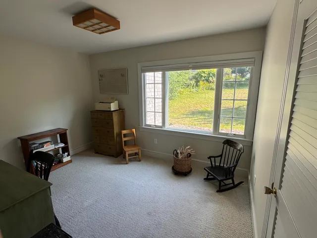 $1,250,000 | 10 Pheasant Hill Road, Cape Elizabeth, ME 04107