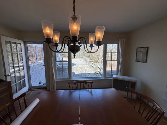 $1,250,000 | 10 Pheasant Hill Road, Cape Elizabeth, ME 04107