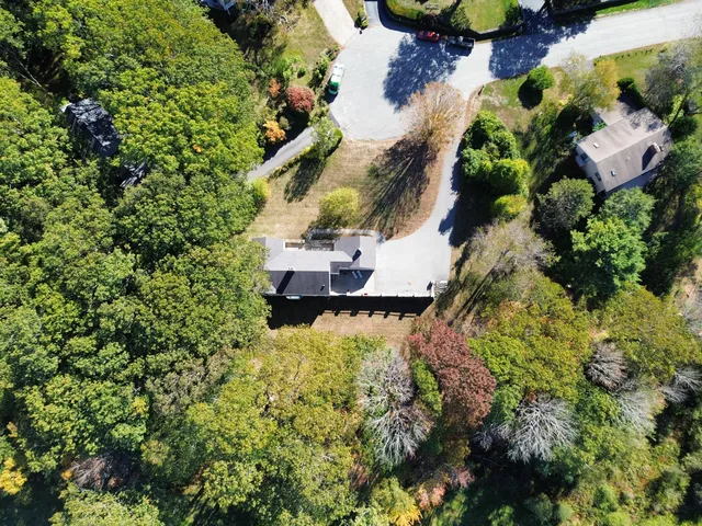 $1,250,000 | 10 Pheasant Hill Road, Cape Elizabeth, ME 04107