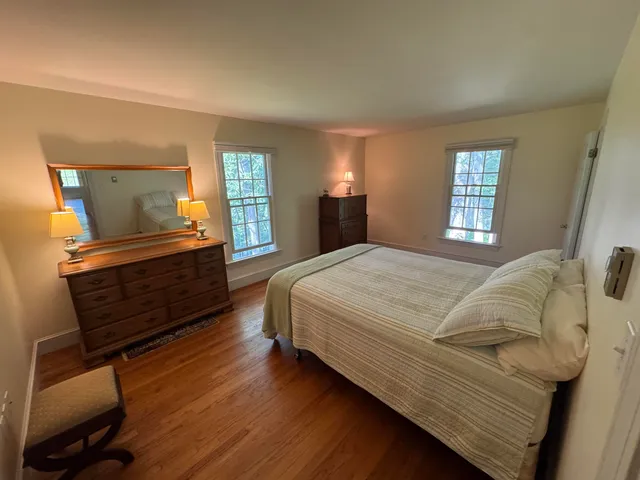 $1,250,000 | 10 Pheasant Hill Road, Cape Elizabeth, ME 04107