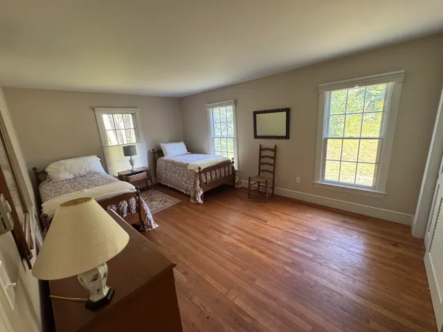 $1,250,000 | 10 Pheasant Hill Road, Cape Elizabeth, ME 04107