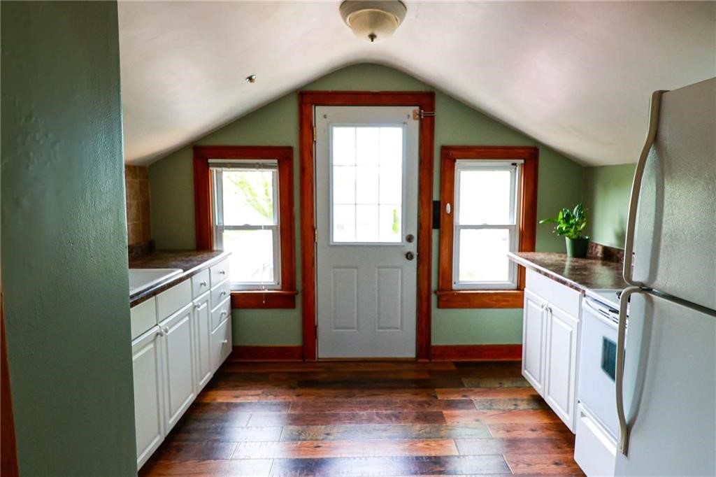 513 North 3rd Street Effingham, IL 62401 - Photo 4 of 38